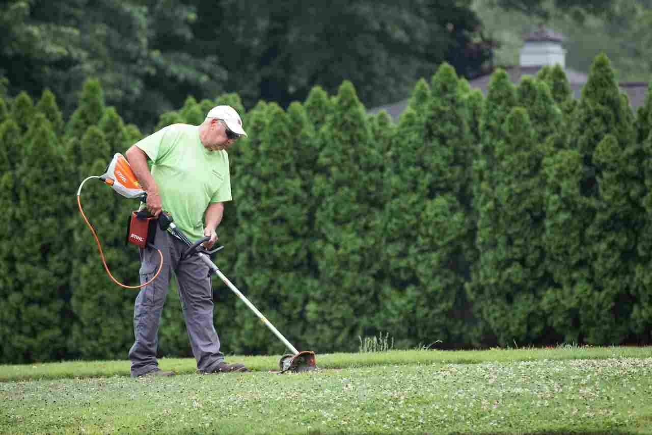 Ways To Prevent Your Landscaping Business From Being Taken To Court